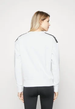 Kappa Sudadera - Bright White -Kappa Tienda De Ventas 0173d6995946441d9645a46172e429e6 scaled