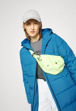 Kappa Abrigo De Invierno - Vallarta Blue 10 Kappa Abrigo De Invierno - Vallarta Blue -Kappa Tienda De Ventas 0e85a71ac85d46dbb3008a8f6a1ffaaa