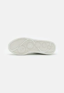 Kappa Zapatillas De Entrenamiento - White 10 Kappa Zapatillas De Entrenamiento - White -Kappa Tienda De Ventas 0fee346a7ba1442fbef892c371b31acb