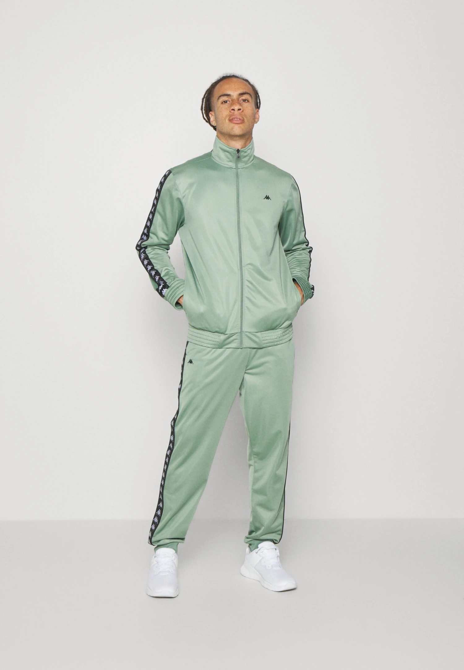 Kappa Tracksuit - Chándal - Hedge Green 2 Kappa Tracksuit - Chándal - Hedge Green - Imagen 2