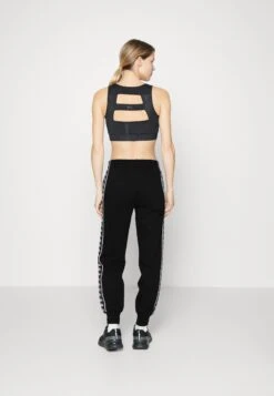Kappa Pantalones Deportivos - Caviar -Kappa Tienda De Ventas 34ffc4743df64425ab12b4082acaa0e8