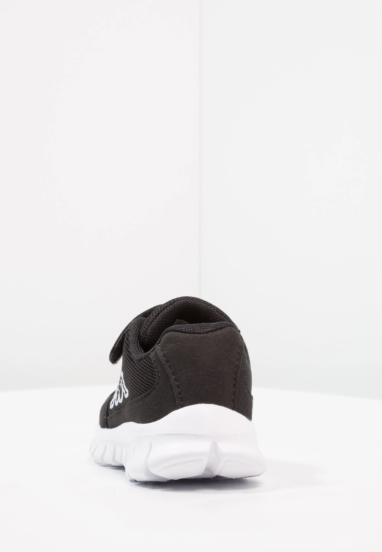 Kappa Follow Unisex - Zapatillas De Entrenamiento - Black/White 4 Kappa Follow Unisex - Zapatillas De Entrenamiento - Black/White - Imagen 4