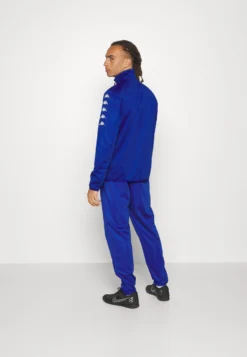Kappa Tracksuit - Chándal - Surf The Web -Kappa Tienda De Ventas 69d17fccd65a41c9bd48b12d61309b57 scaled