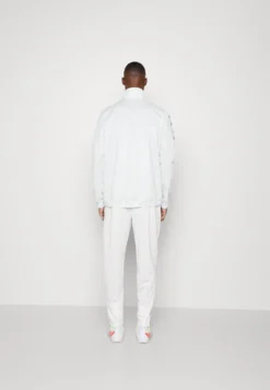 Kappa Tracksuit - Chándal - Bright White -Kappa Tienda De Ventas 759e8bd28a3f46229fa5c7be40454ef9 scaled