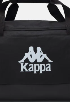 Kappa Sports Bag Unisex - Bolsa De Deporte - Caviar 11 Kappa Sports Bag Unisex - Bolsa De Deporte - Caviar -Kappa Tienda De Ventas 83ddae64a65b44149ec8a16a52fd373d scaled