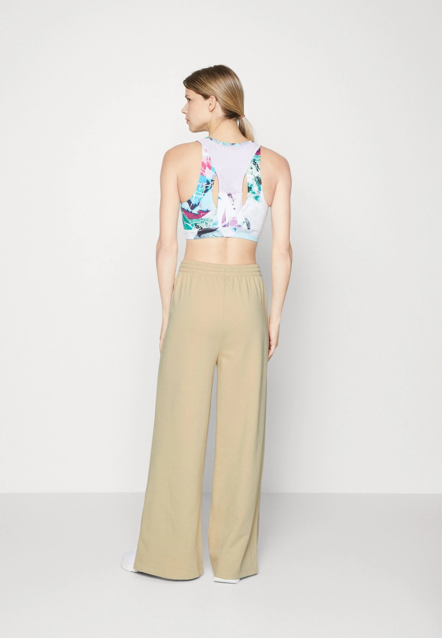 Kappa Pantalones Deportivos - Brown Rice 3 Kappa Pantalones Deportivos - Brown Rice - Imagen 3