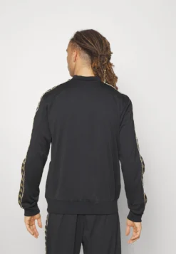 Kappa Training Jacket - Chaqueta De Entrenamiento - Caviar -Kappa Tienda De Ventas 9702ff589d2f499b8868438f85cdbab1 scaled