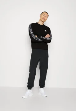 Kappa Sudadera - Caviar -Kappa Tienda De Ventas a93d9273e7434308b89b8dda66b91ac7 scaled