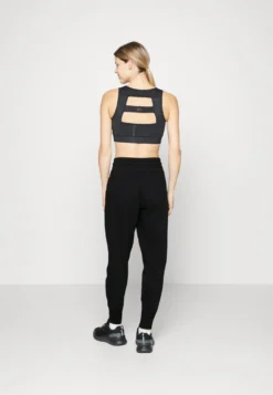 Kappa Pantalones Deportivos - Caviar -Kappa Tienda De Ventas ad36e830ef84422ab5a55c36dd6c6cb8 scaled