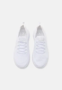 Kappa Zapatillas De Entrenamiento - White/Silver -Kappa Tienda De Ventas adcf4997a8f345c0846a8463ce65f23f scaled