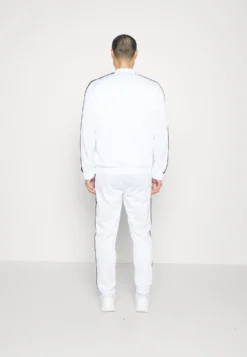Kappa Tracksuit - Chándal - Bright White 9 Kappa Tracksuit - Chándal - Bright White -Kappa Tienda De Ventas bb0c807c7e3d46b4970ba9c129d14796 scaled