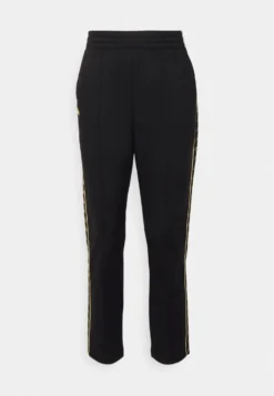 Kappa Tracksuit Pants - Pantalones Deportivos - Caviar -Kappa Tienda De Ventas bee4328fd0b34987b77ae3d720ea7e04 scaled