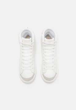 Kappa Zapatillas De Entrenamiento - White/Rosé -Kappa Tienda De Ventas bffcc5e21be74ea9b47d181e381a9f9b scaled