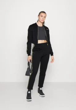 Kappa Tracksuit Pants - Pantalones Deportivos - Caviar -Kappa Tienda De Ventas cd5b50ff1b1d4229b08a73833744c48b scaled