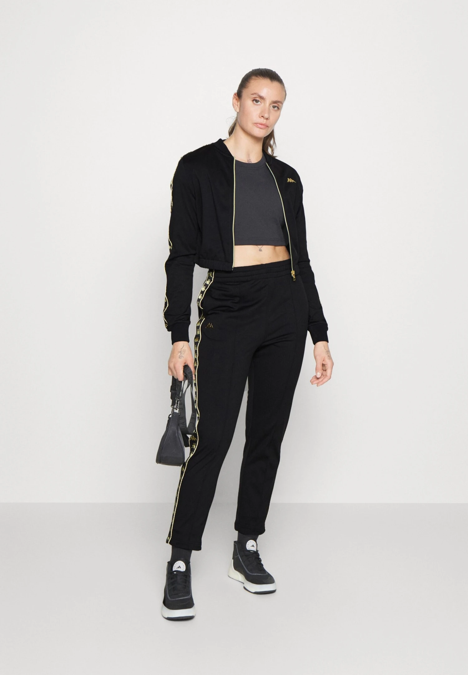 Kappa Tracksuit Pants - Pantalones Deportivos - Caviar 2 Kappa Tracksuit Pants - Pantalones Deportivos - Caviar - Imagen 2