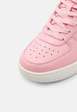 Kappa Zapatillas De Entrenamiento - Rosé/White -Kappa Tienda De Ventas d0fa9fdd29864a93b37f818c48e2a572 scaled