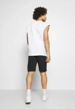 Kappa Pantalón Corto De Deporte - Caviar 7 Kappa Pantalón Corto De Deporte - Caviar -Kappa Tienda De Ventas e97fc2657eca4c70a5e408182874908a