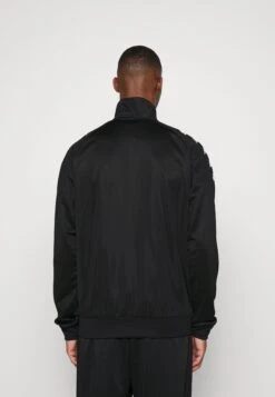 Kappa Chaqueta De Entrenamiento - Caviar 7 Kappa Chaqueta De Entrenamiento - Caviar -Kappa Tienda De Ventas f226dfa0a1694e828aba9d477dd87b22